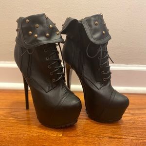 FRH High Heel platform boots size 8.5